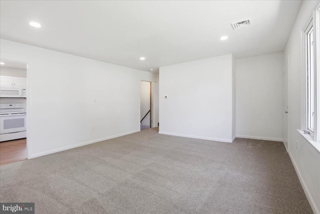 536 MARTIN AVENUE