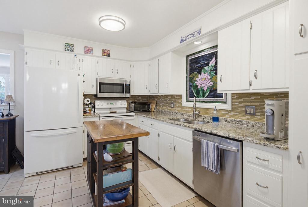 322 HILLTOP ROAD