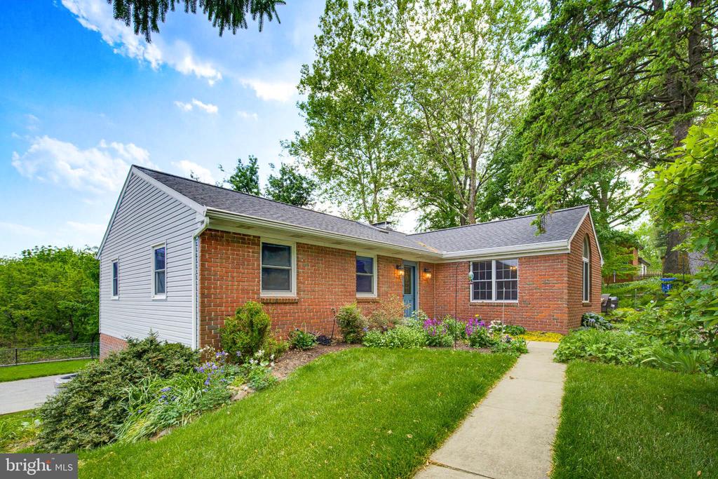 322 HILLTOP ROAD
