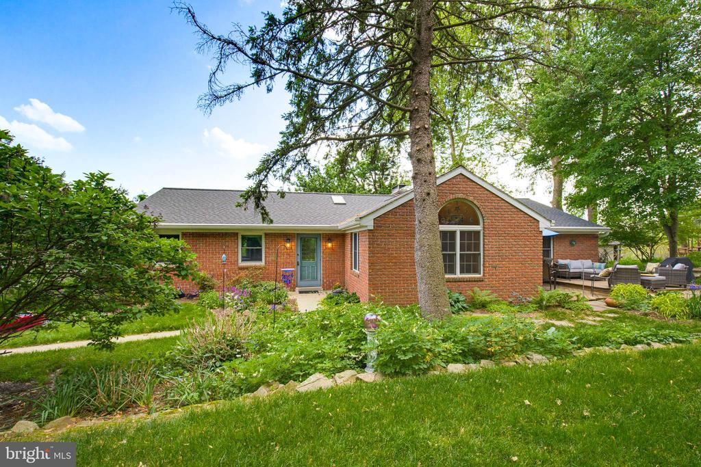 322 HILLTOP ROAD