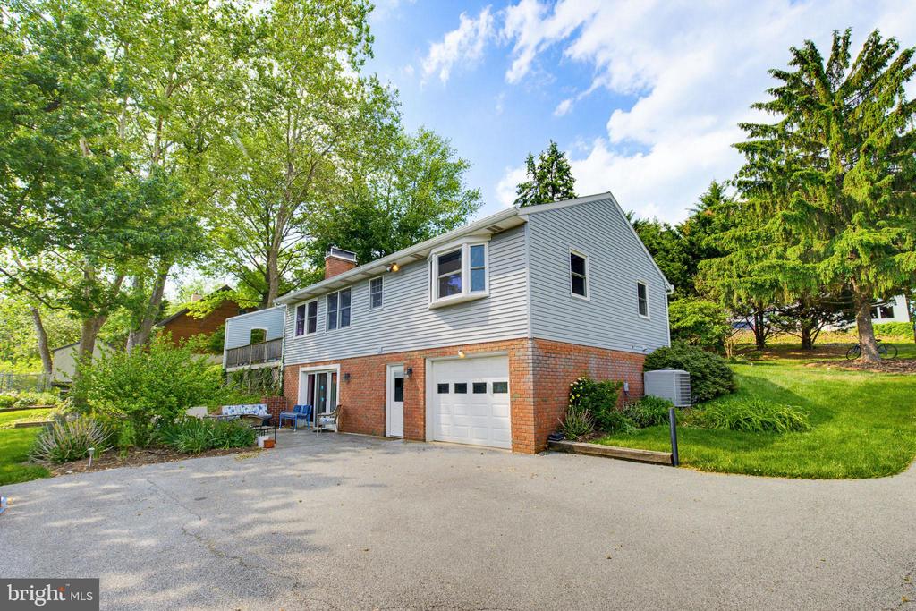 322 HILLTOP ROAD