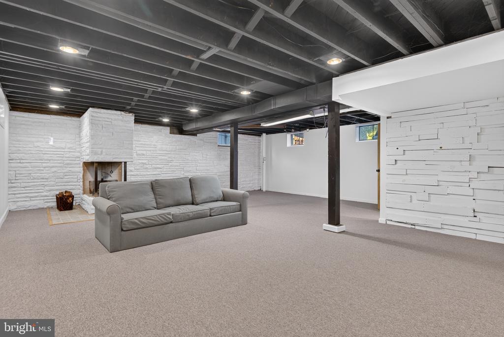 70 BARRE DRIVE