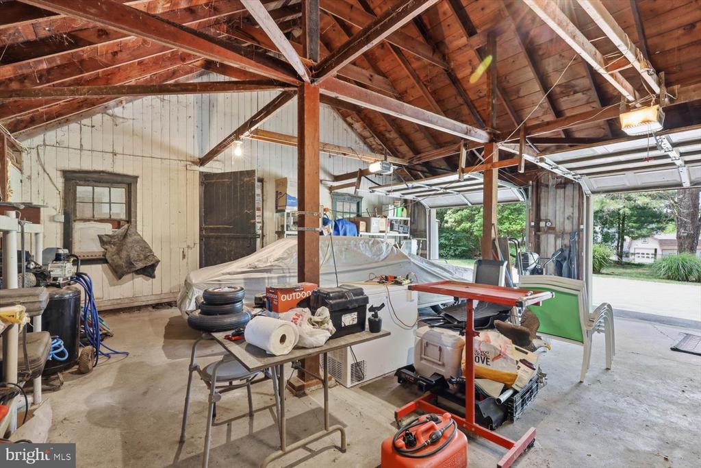 2311 NEW HOLLAND PIKE