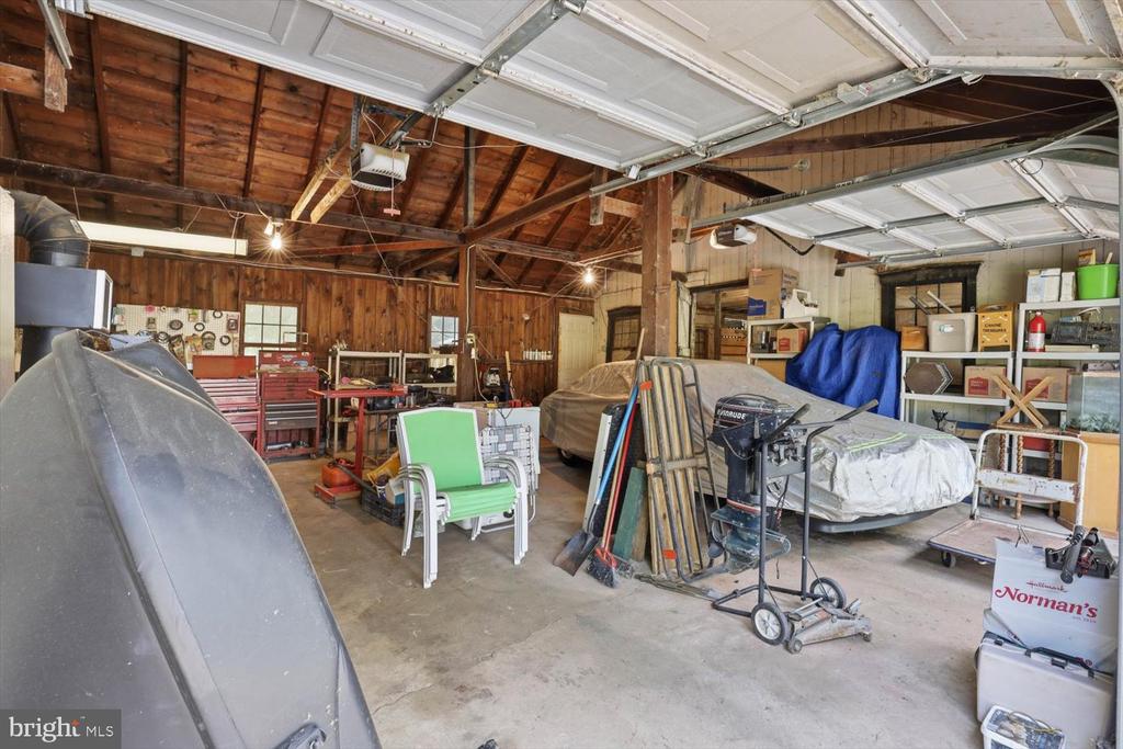 2311 NEW HOLLAND PIKE