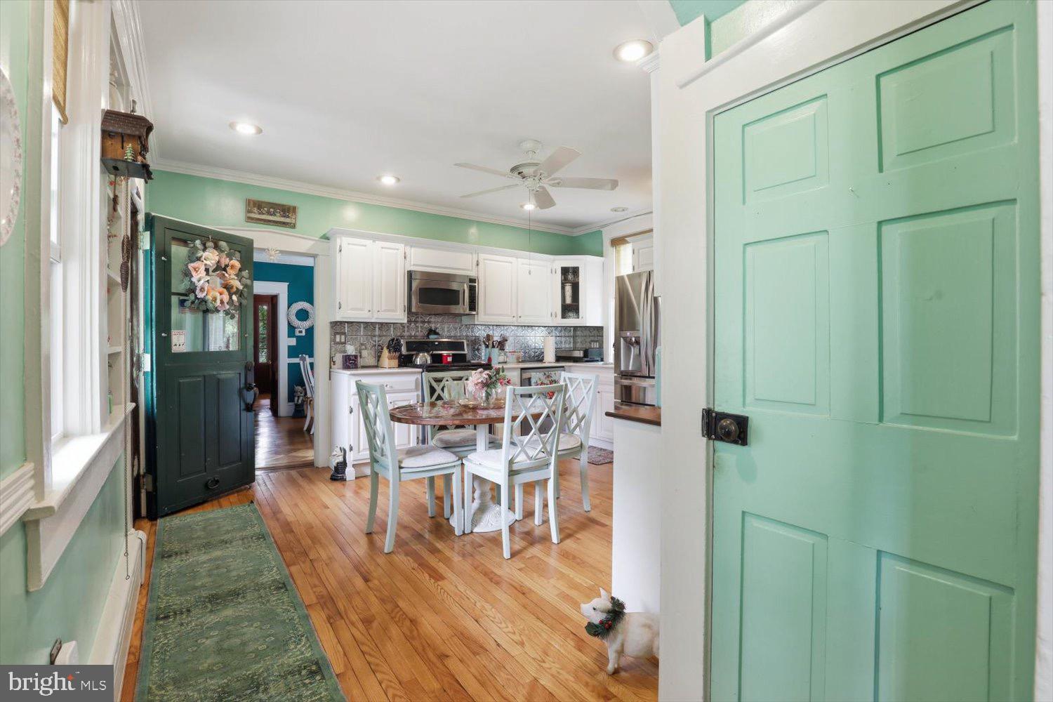 2311 NEW HOLLAND PIKE