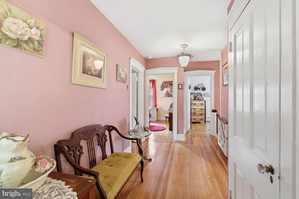 2311 NEW HOLLAND PIKE