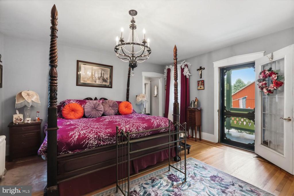 2311 NEW HOLLAND PIKE