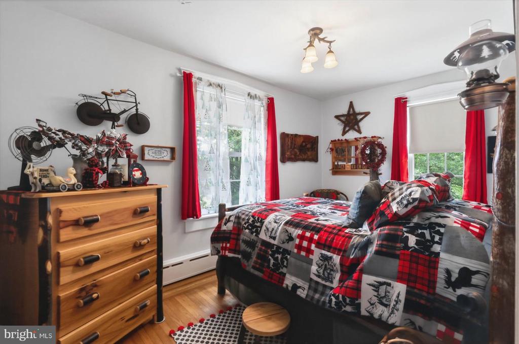2311 NEW HOLLAND PIKE