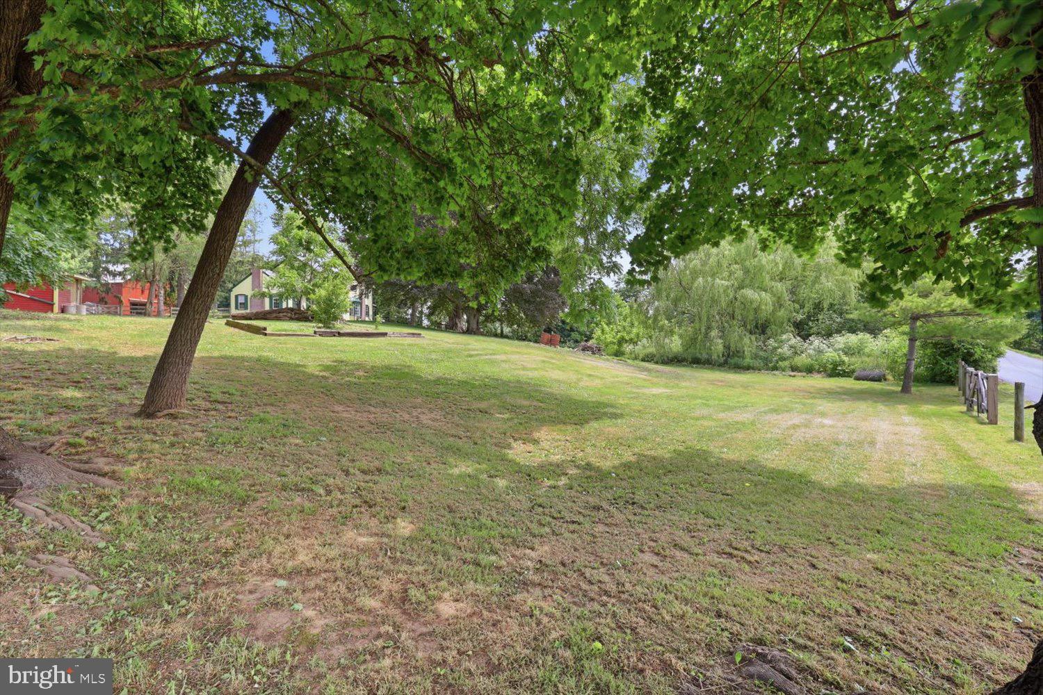 2311 NEW HOLLAND PIKE