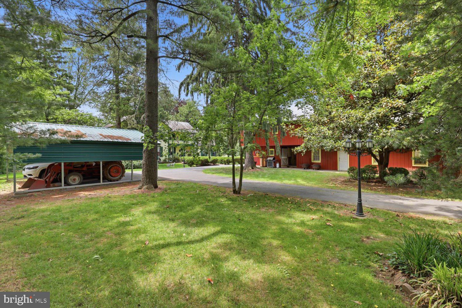 2311 NEW HOLLAND PIKE