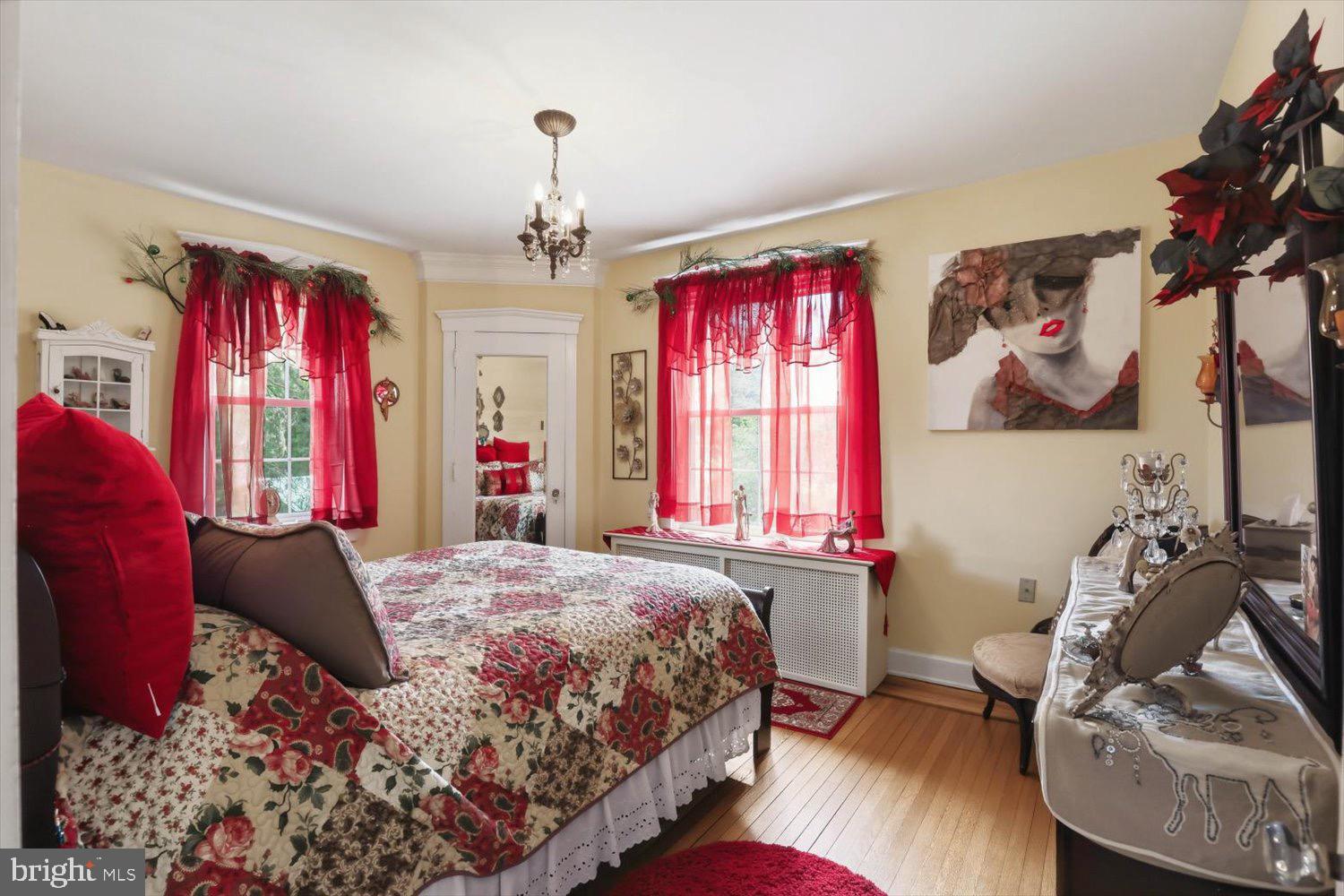 2311 NEW HOLLAND PIKE