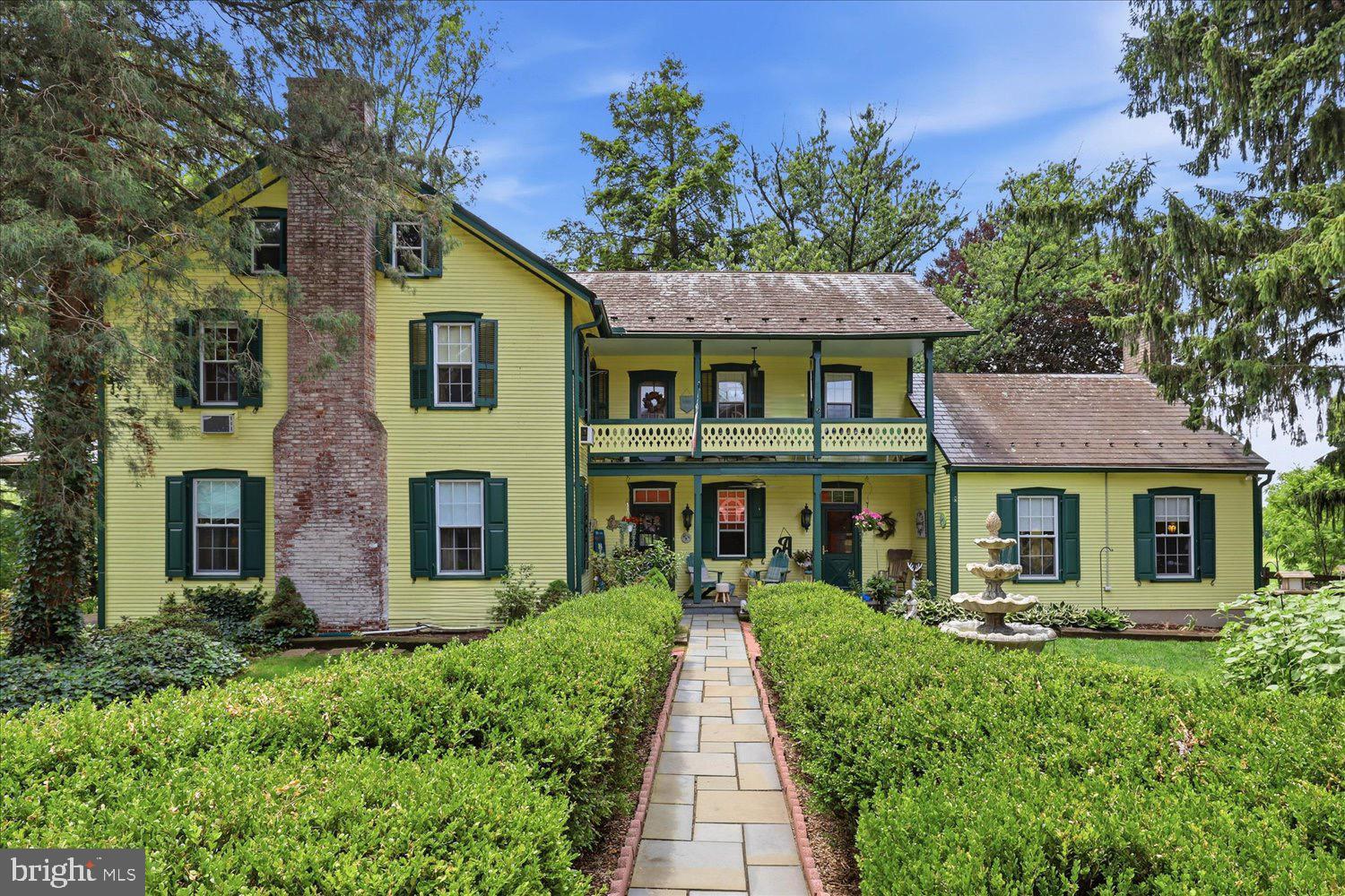 2311 NEW HOLLAND PIKE