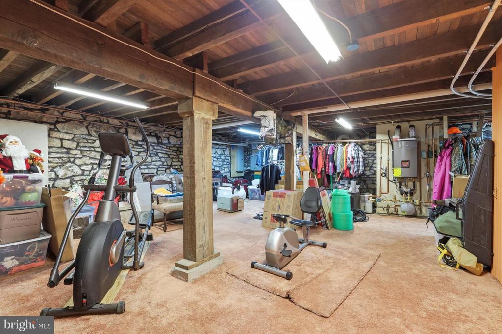 2311 NEW HOLLAND PIKE