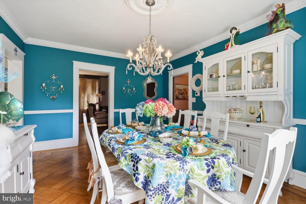 2311 NEW HOLLAND PIKE