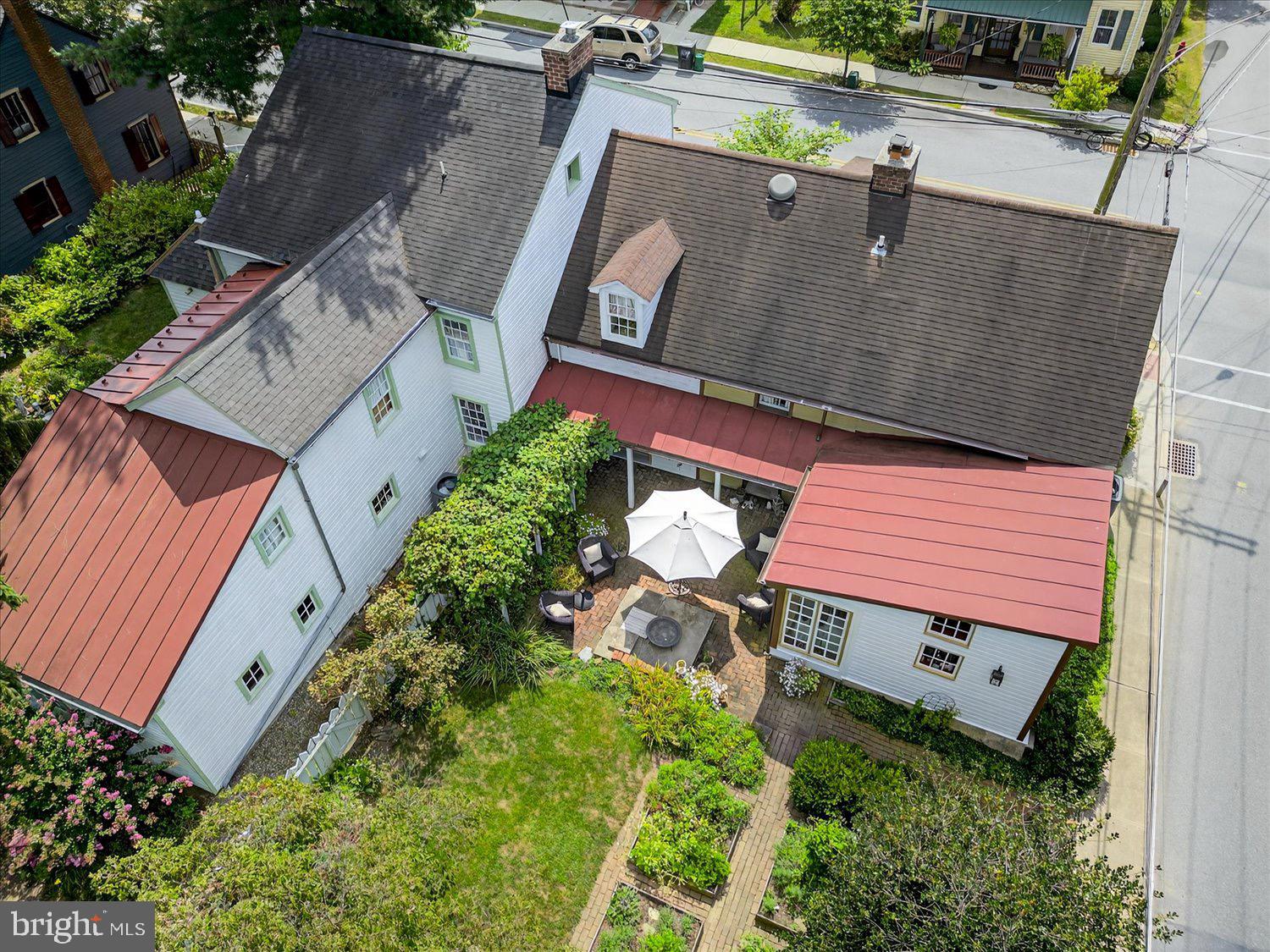100 & 104 E HIGH STREET