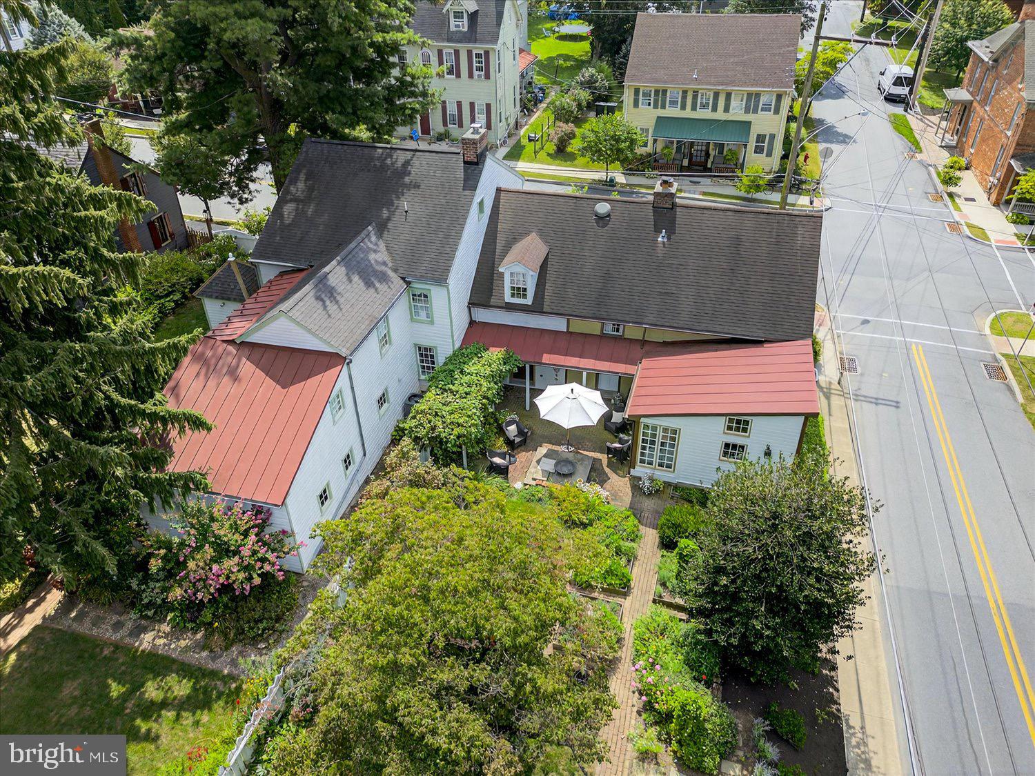 100 & 104 E HIGH STREET