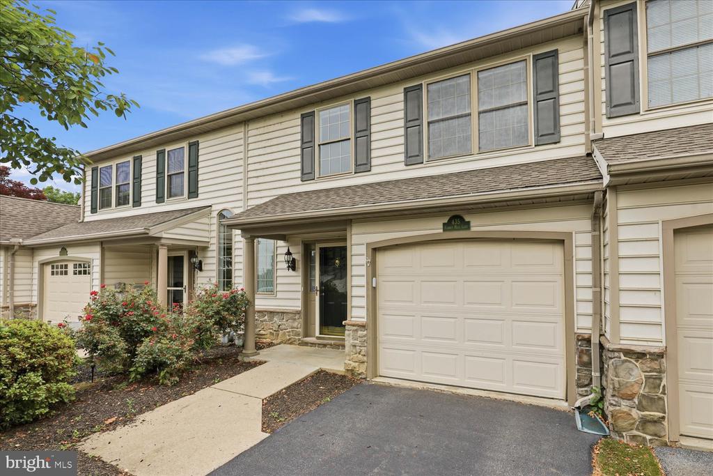435 RABBIT HILL LANE