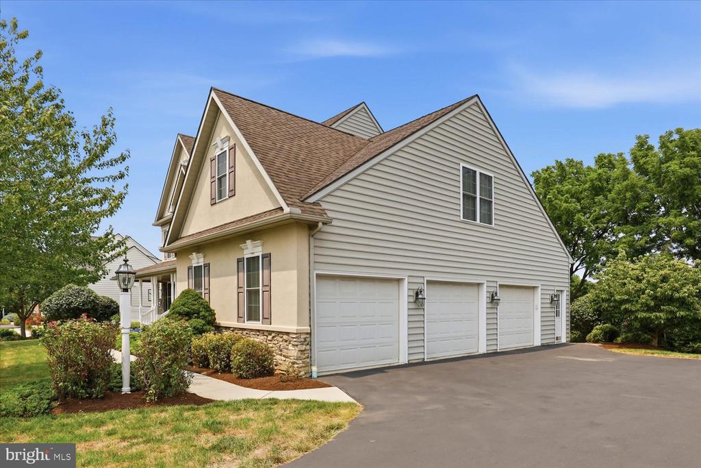 379 ECKER DRIVE