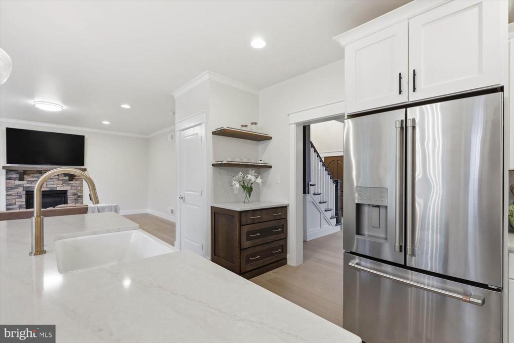 354 AMBER DRIVE