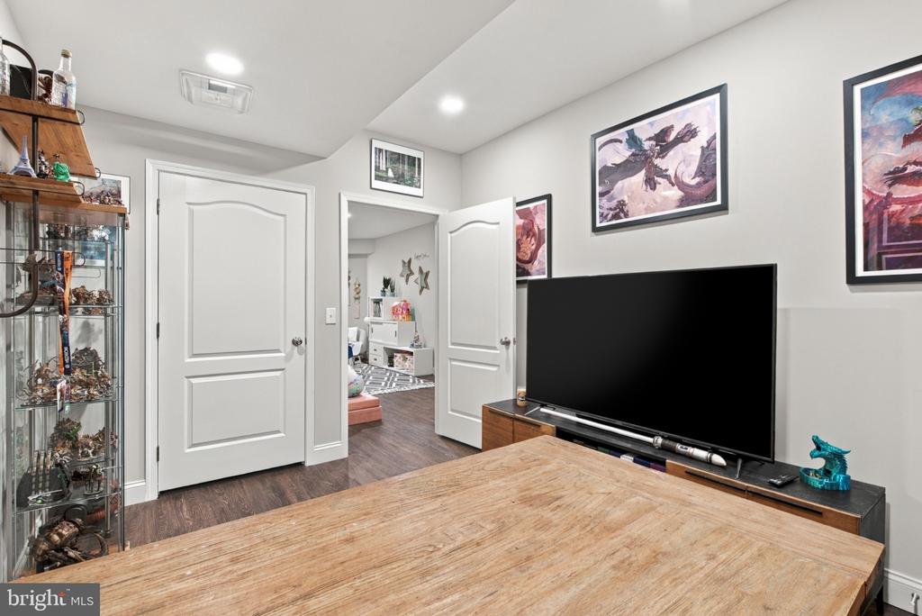 409 PRESCOT STREET Unit: 250