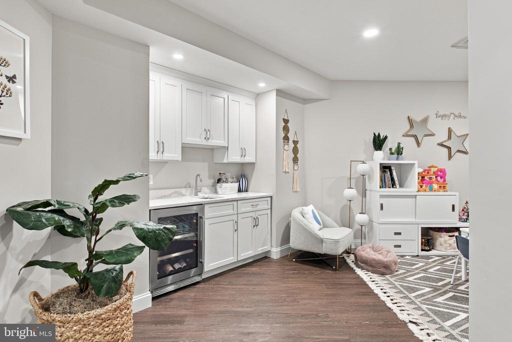 409 PRESCOT STREET Unit: 250
