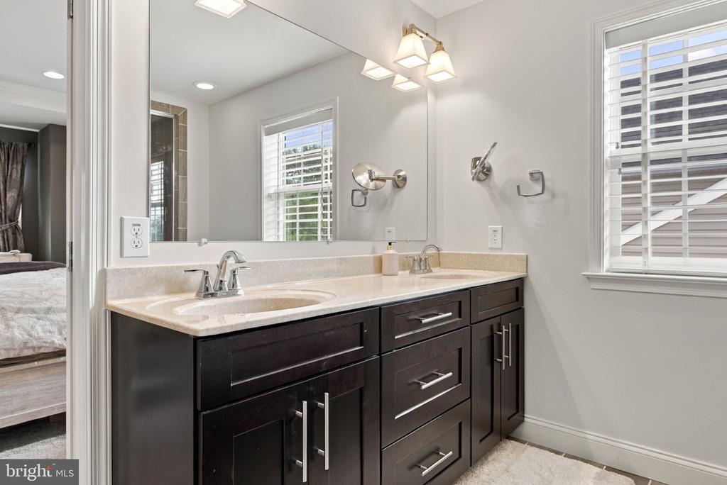 409 PRESCOT STREET Unit: 250