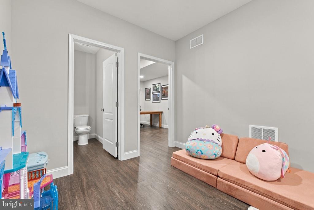 409 PRESCOT STREET Unit: 250