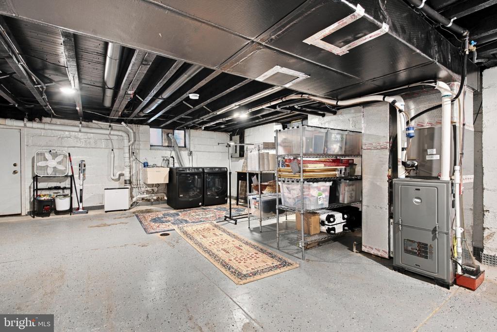 832 3RD STREET