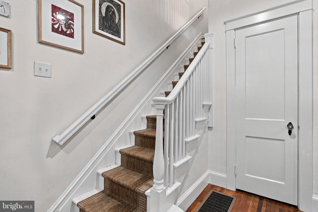 832 3RD STREET