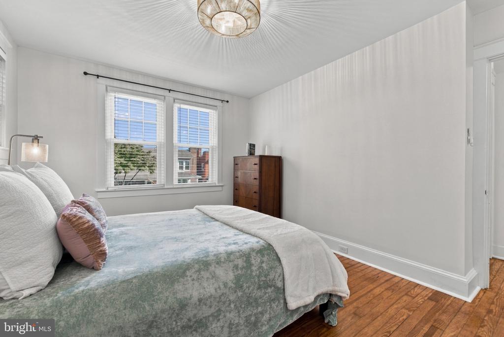 832 3RD STREET