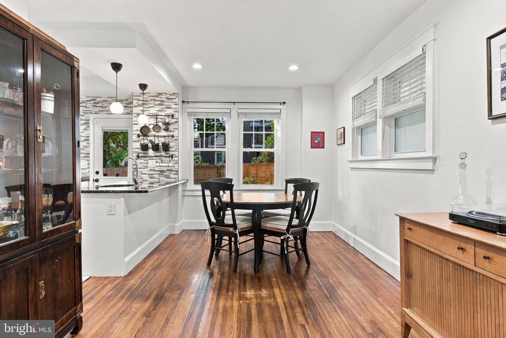 832 3RD STREET