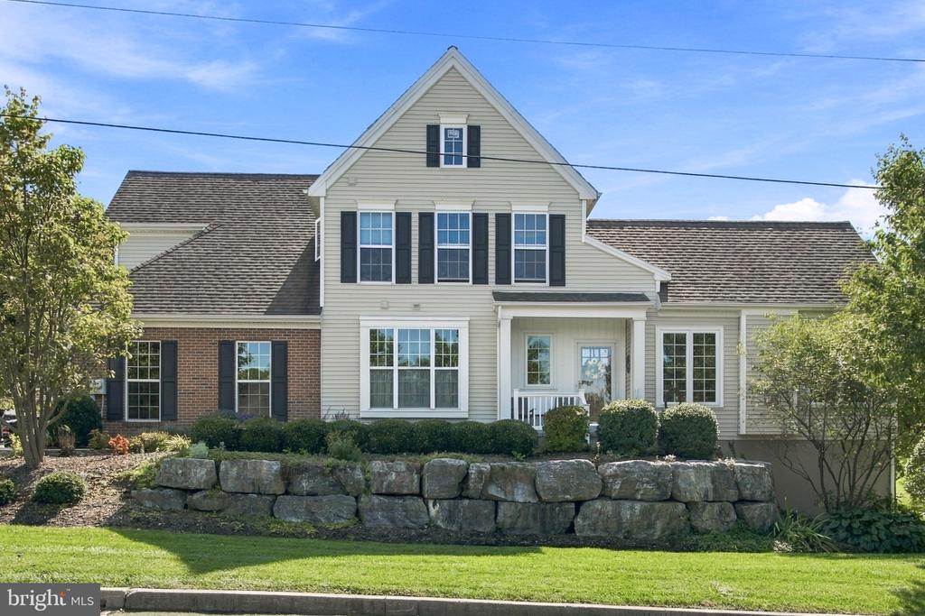 203 STEEPBANK ROAD