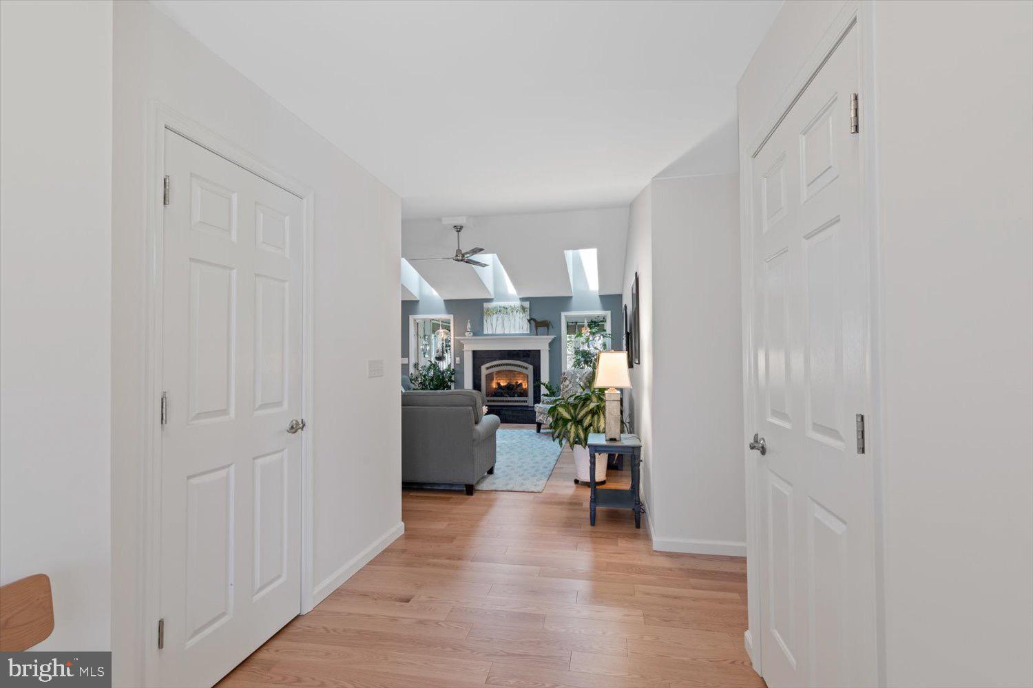 606 PONDSIDE LANE