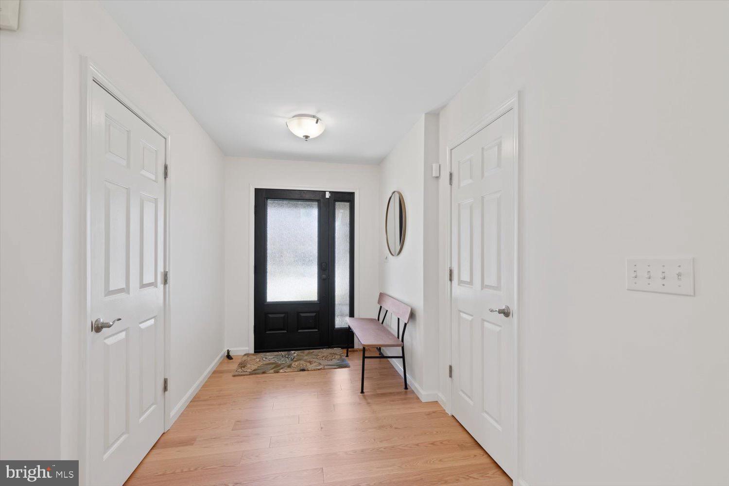 606 PONDSIDE LANE