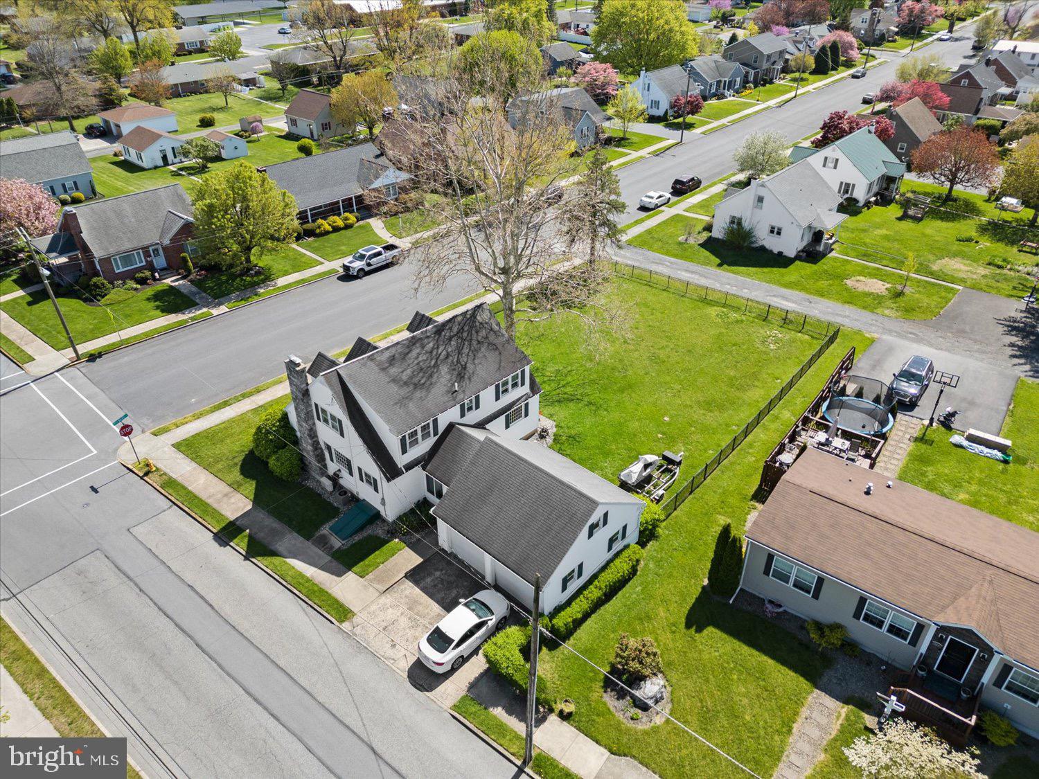 201 W WALNUT STREET