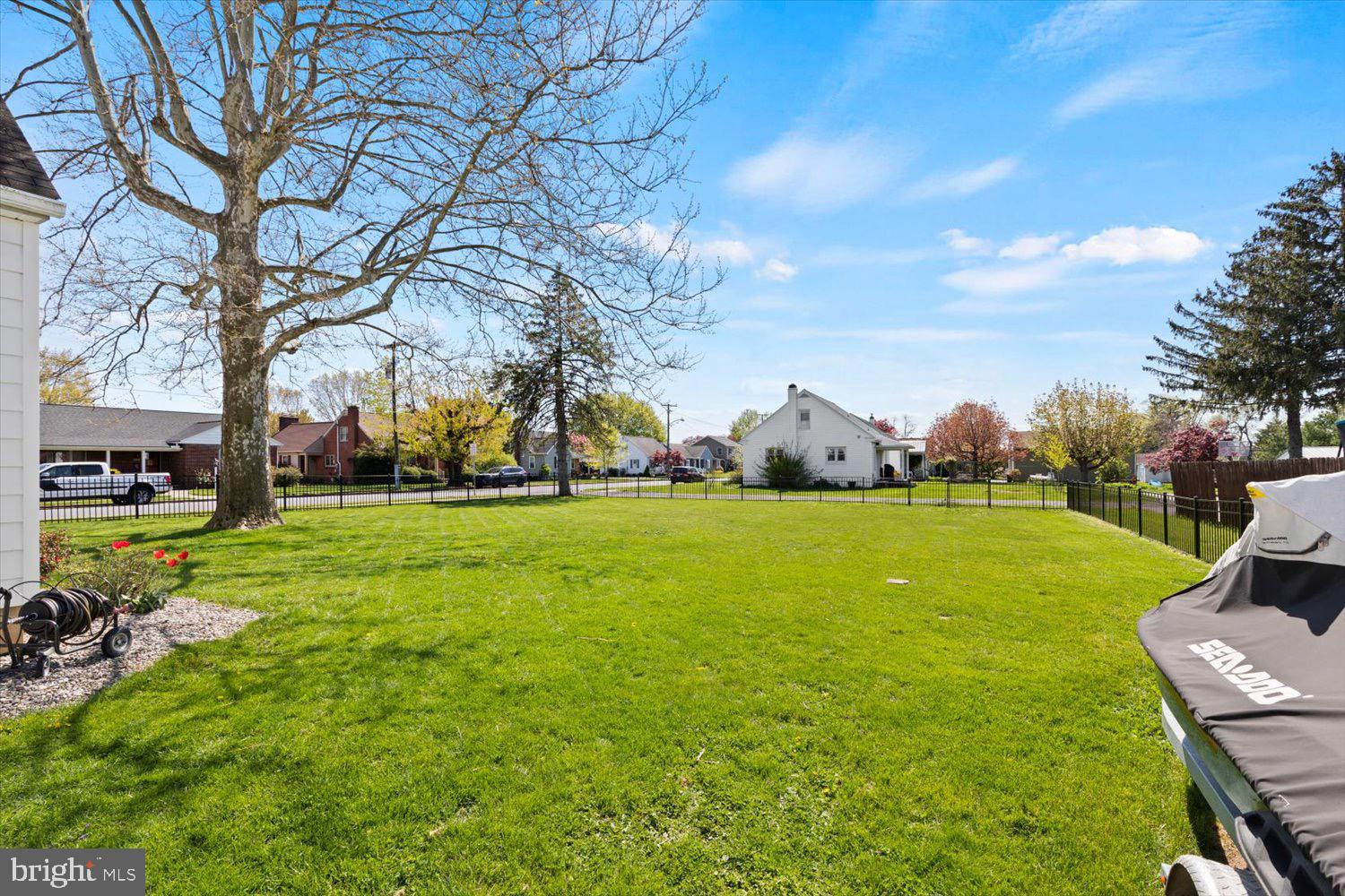 201 W WALNUT STREET