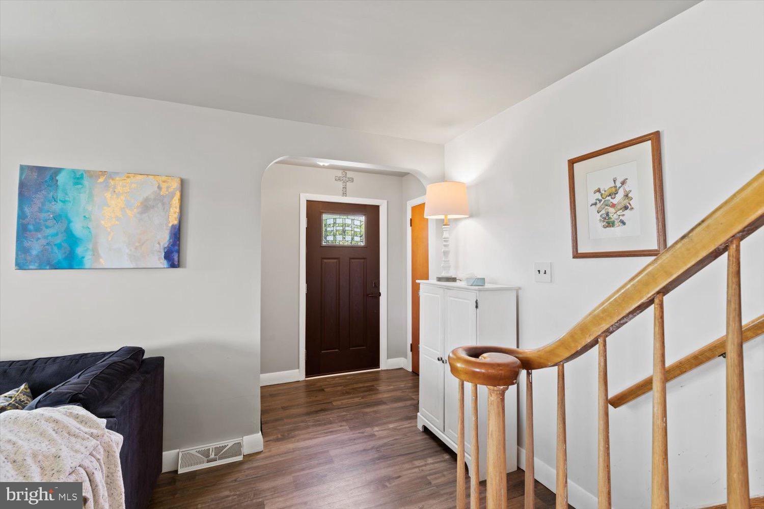 201 W WALNUT STREET