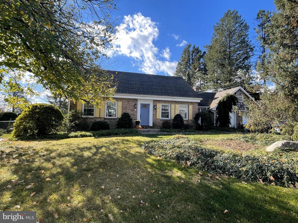 11 JULIADA DRIVE