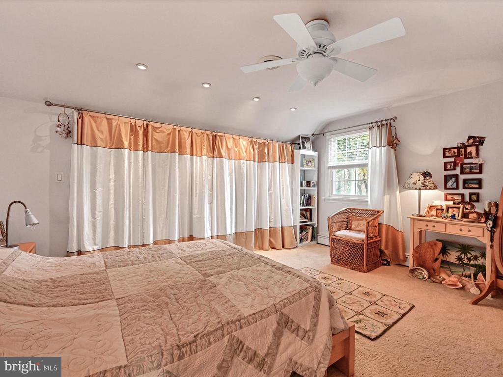 11 JULIADA DRIVE