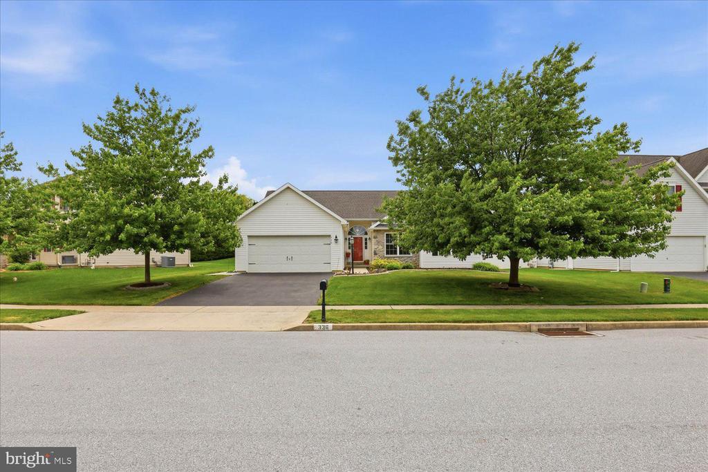 336 FENCEPOST LN