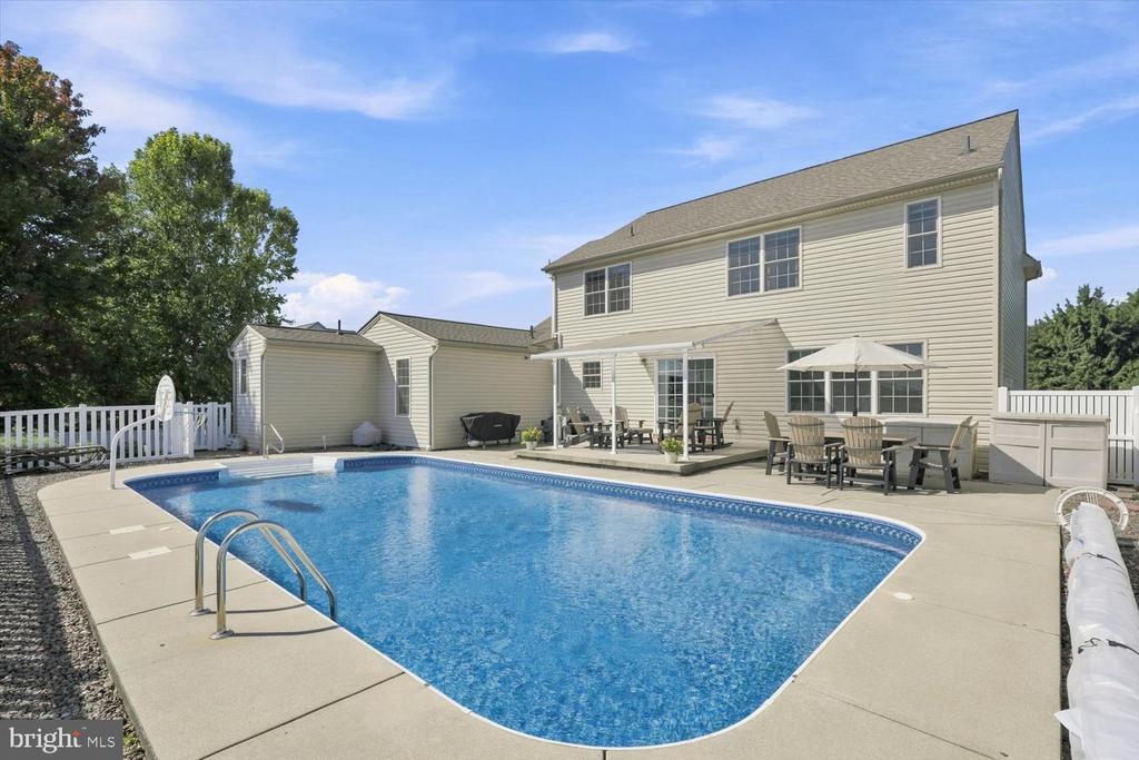 25 LEXINGTON DR