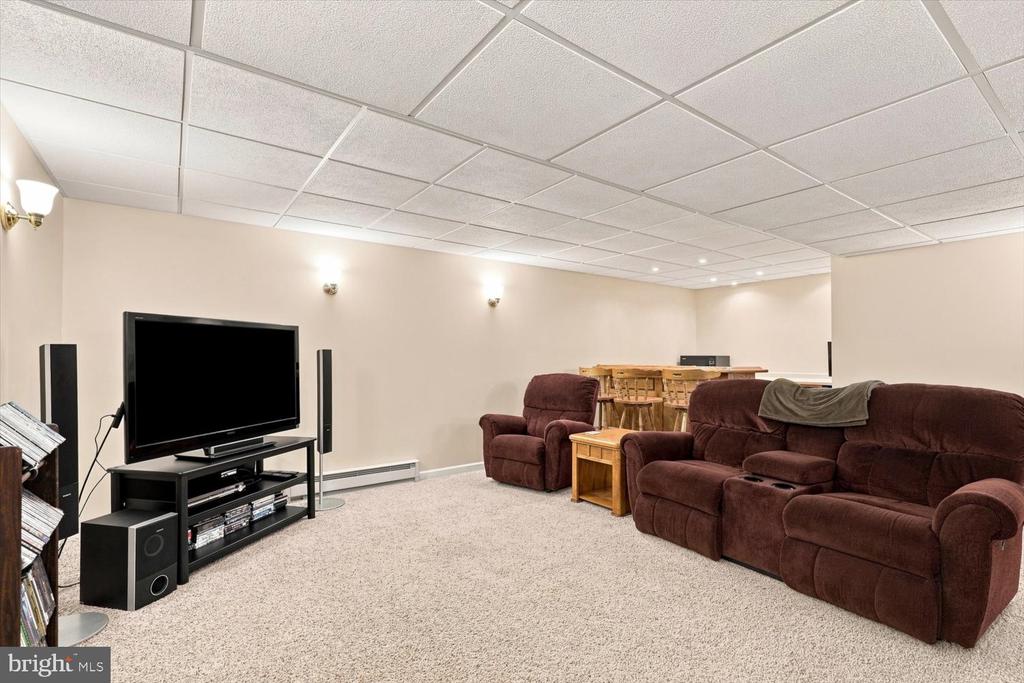 25 LEXINGTON DR