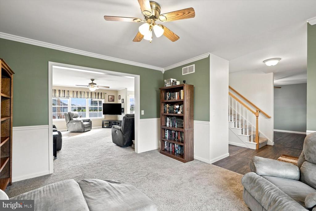 25 LEXINGTON DR
