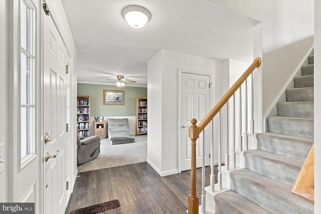 25 LEXINGTON DR