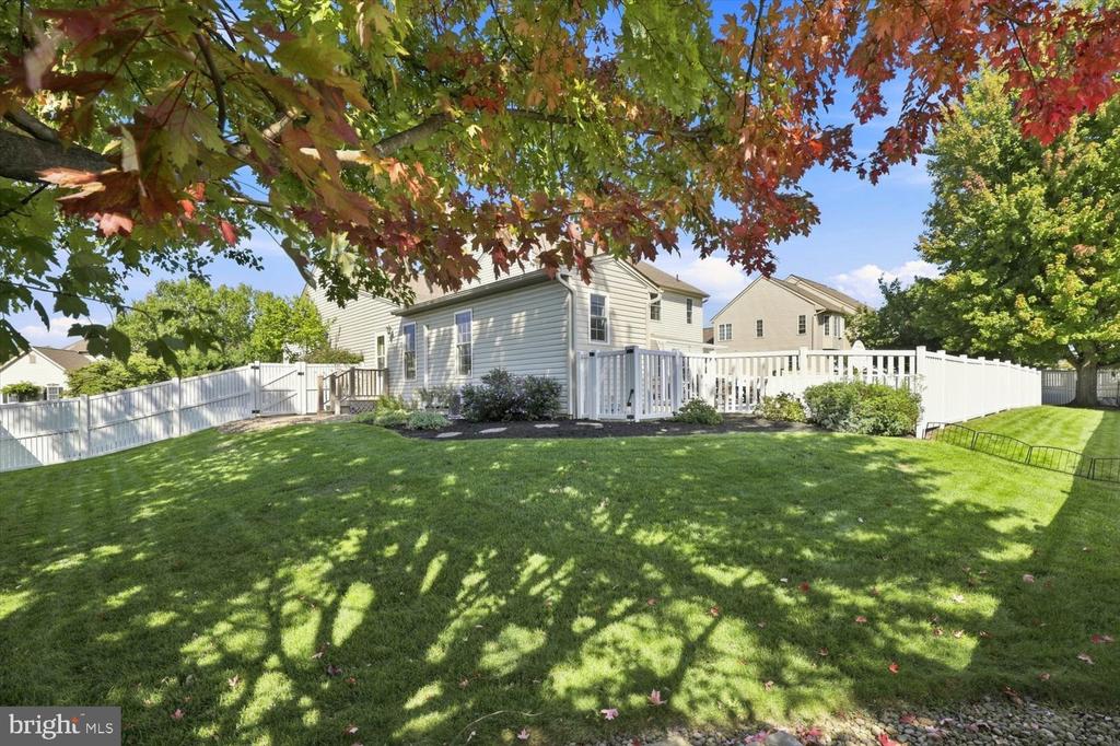 25 LEXINGTON DR