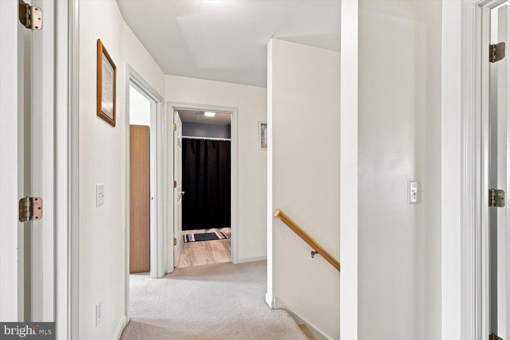 25 LEXINGTON DR