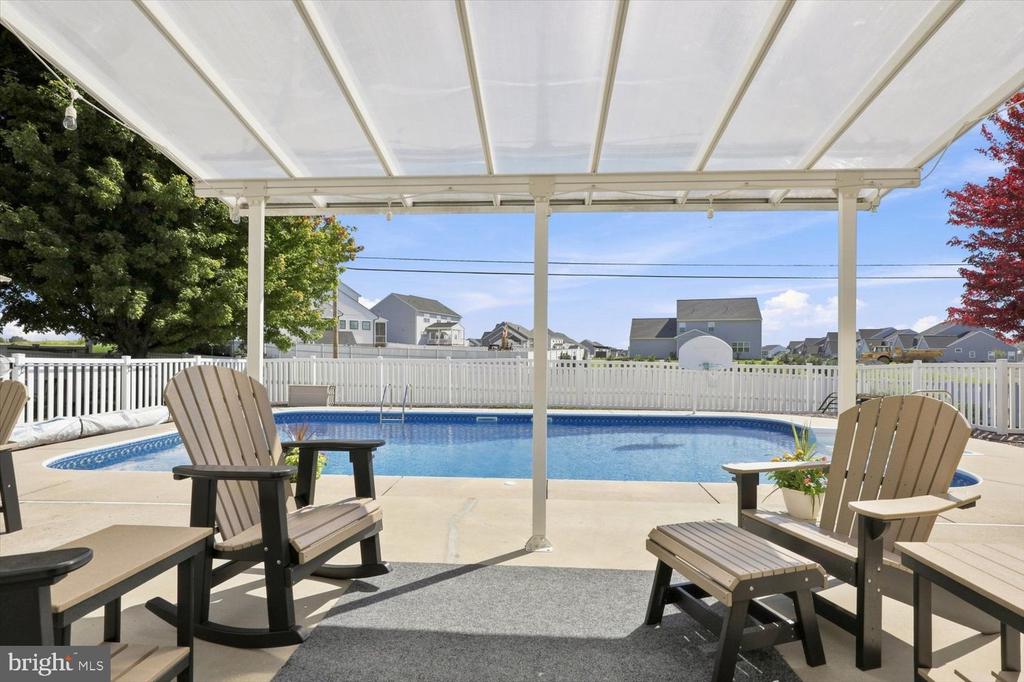25 LEXINGTON DR
