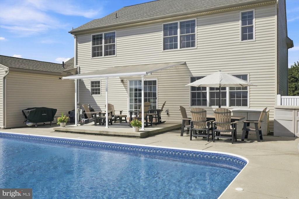 25 LEXINGTON DR