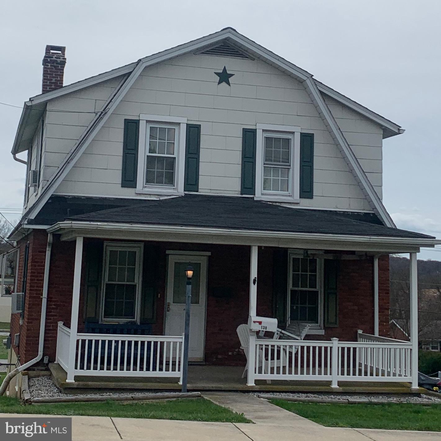 138 E MARKET STREET