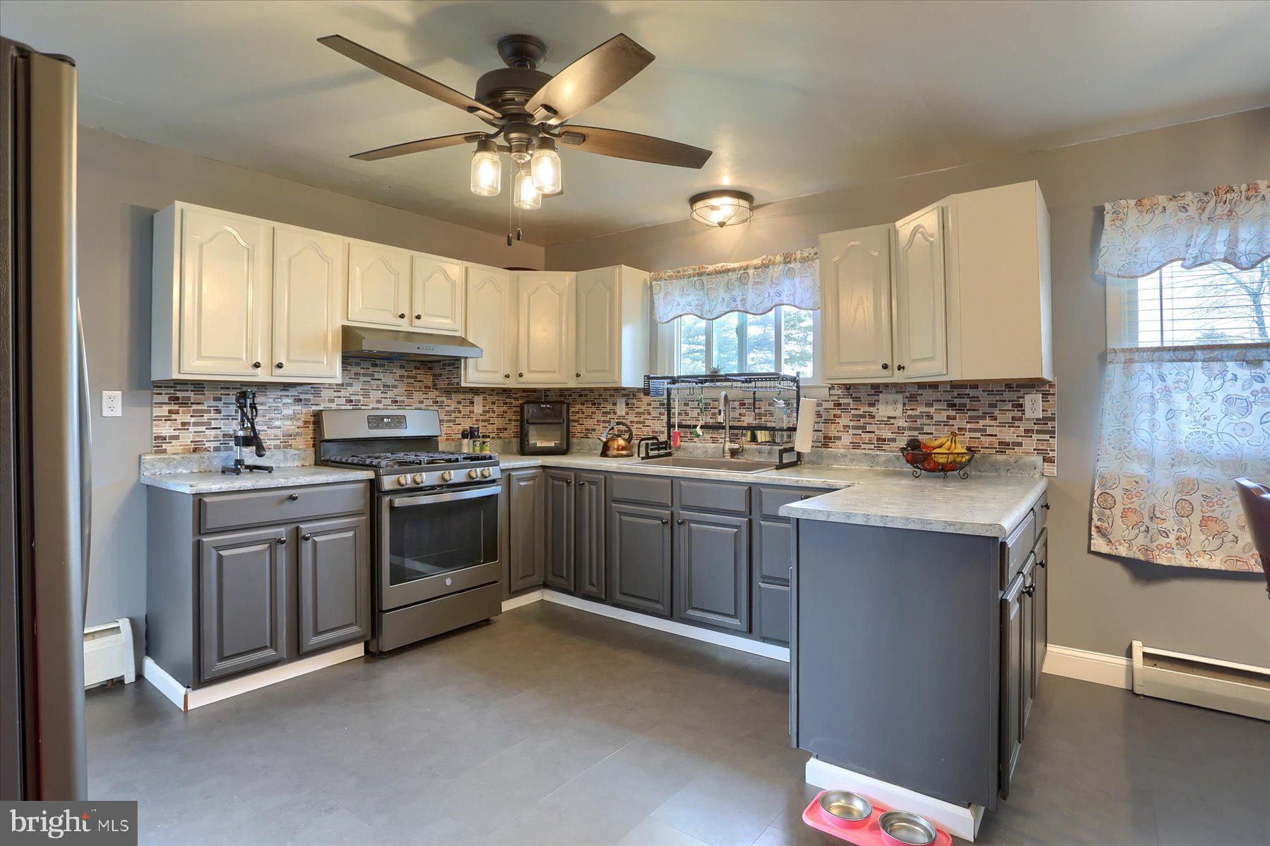 1801 OAKLEY DRIVE